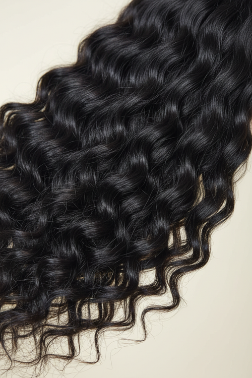Auréne Hair — Indian Curly Close-up